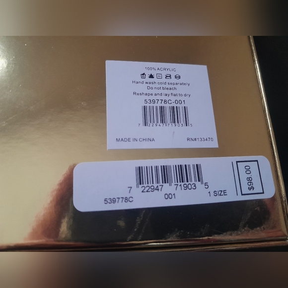 Michael Kors Black Cable Knit Scaft and Hat Set NWT - Picture 6 of 7